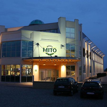 Hotel Mito Ossona Buitenkant foto