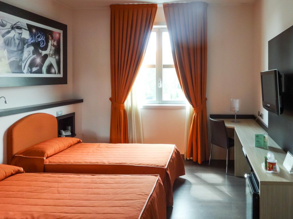 Hotel Mito Ossona Buitenkant foto