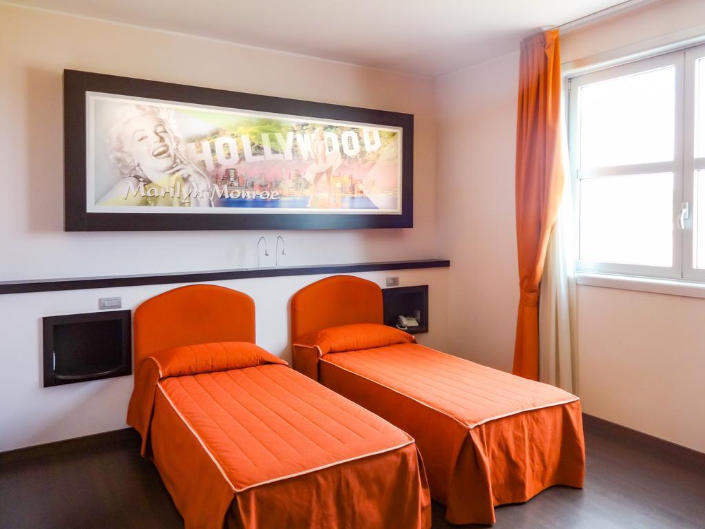 Hotel Mito Ossona Buitenkant foto