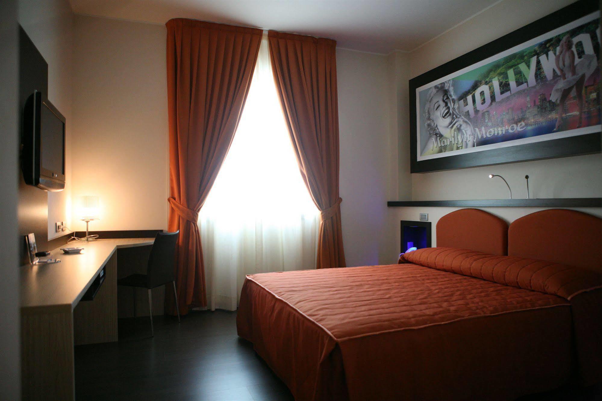 Hotel Mito Ossona Buitenkant foto