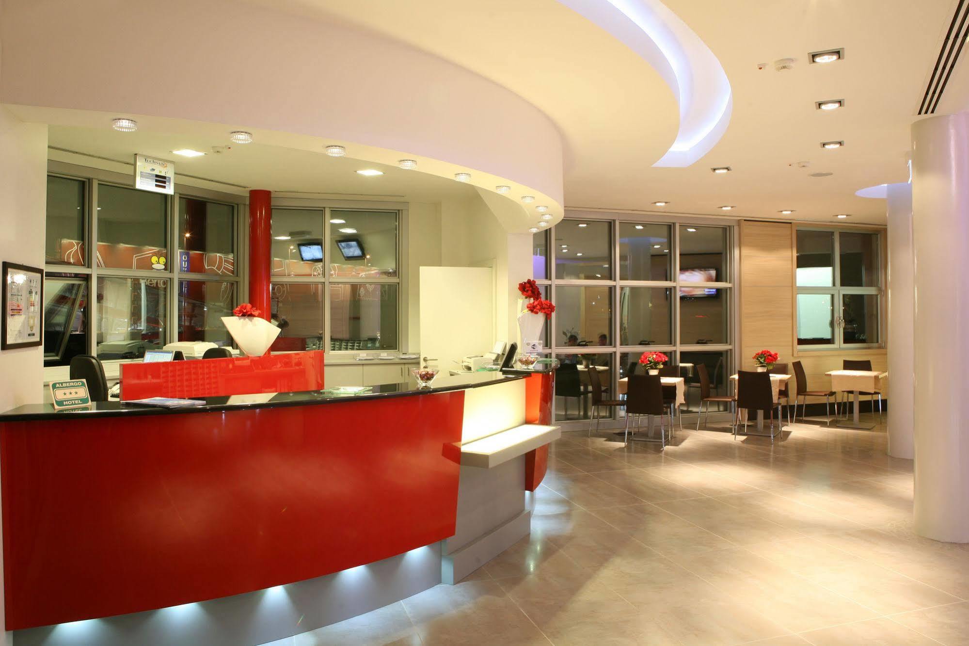 Hotel Mito Ossona Buitenkant foto