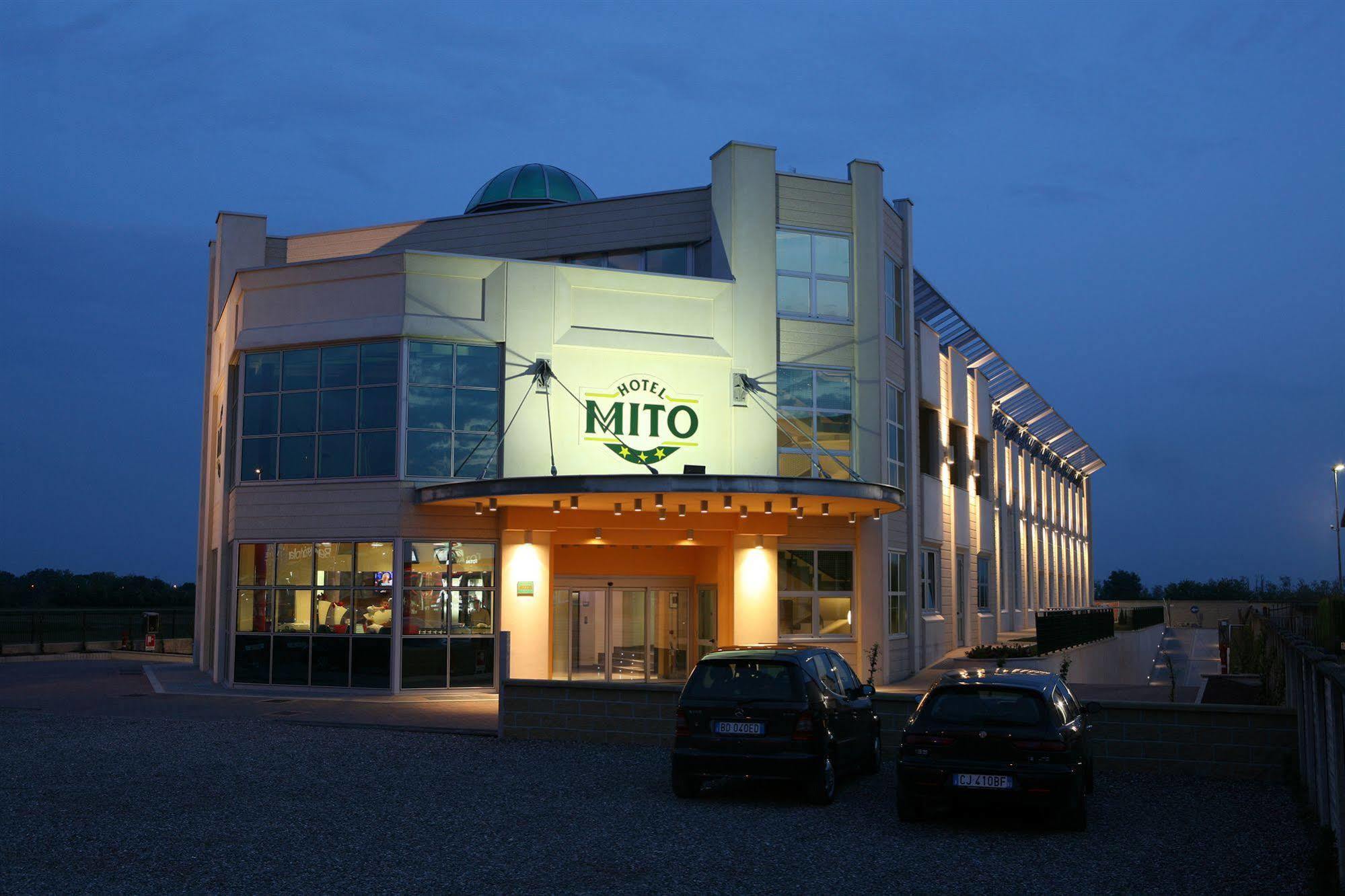 Hotel Mito Ossona Buitenkant foto